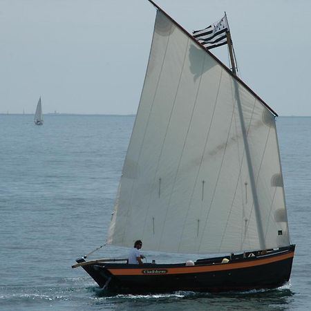 Votre Vue, La Mer, Les Bateaux !!! Wir Sprechen Flieben Deutsch, Touristentipps, We Speak English Concarneau Exteriör bild